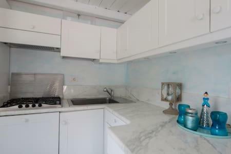 מונטרוסו אל מארה Apt. With An Exciting View מראה חיצוני תמונה